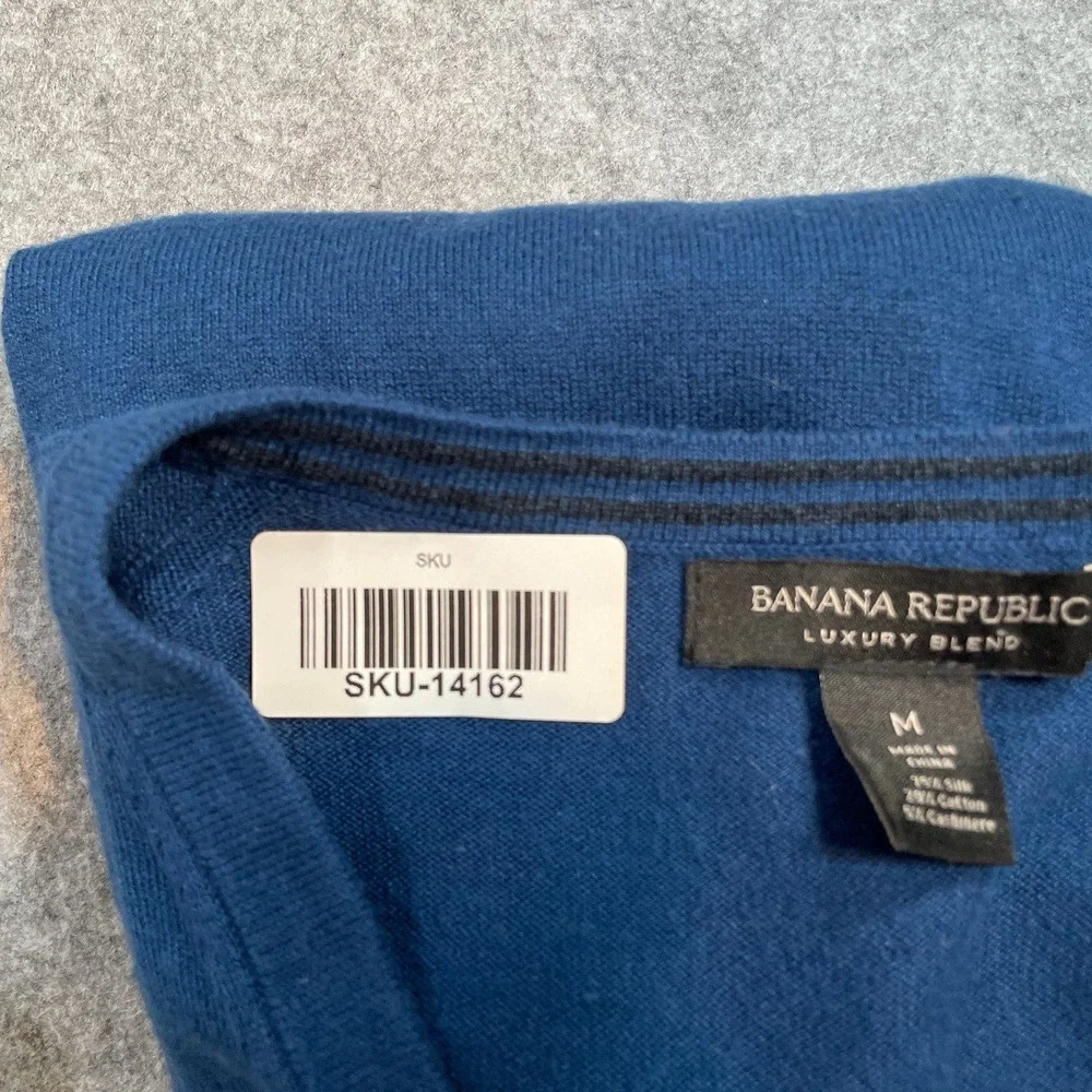 Banana Republic Luxury Blend Mens Sweater M Blue Cashmere Silk V-Neck Office